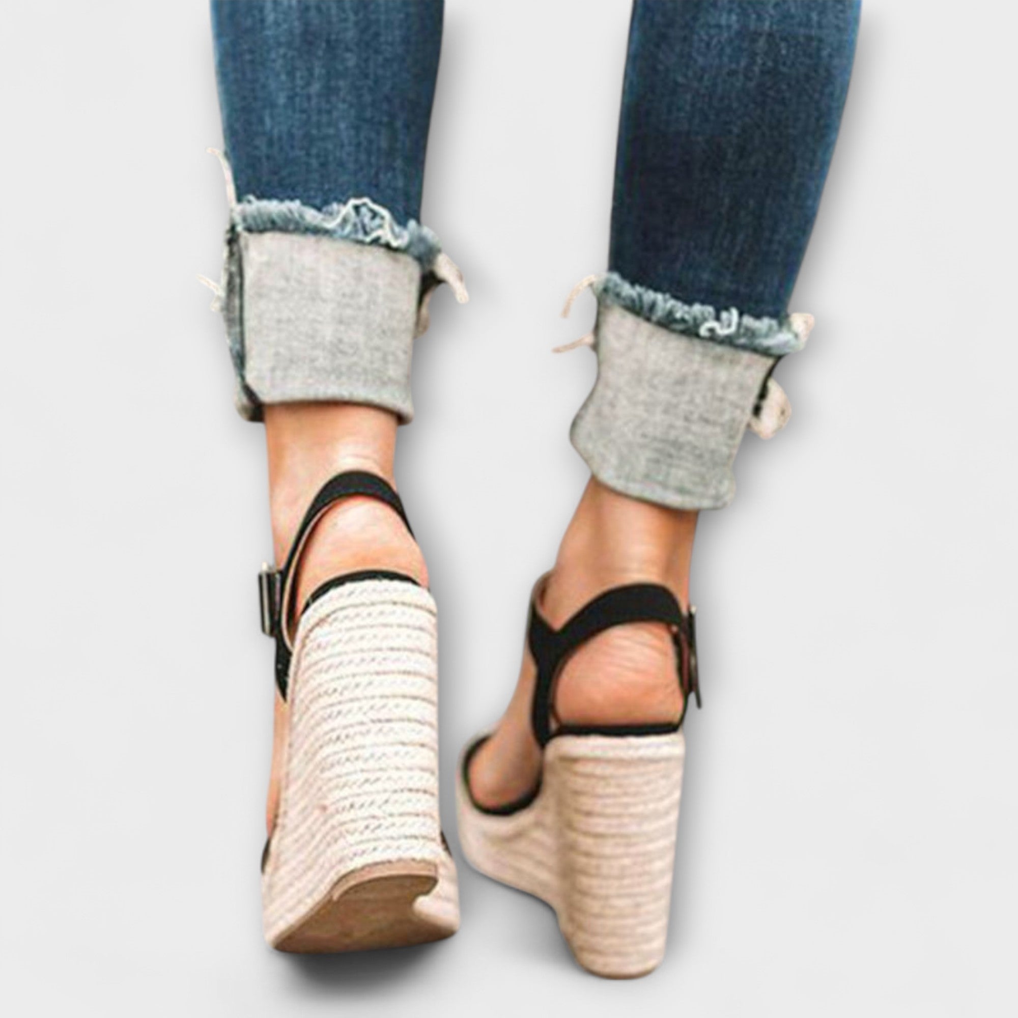 Elizabeth ™ | Štýlové dámske topánky s opaskom