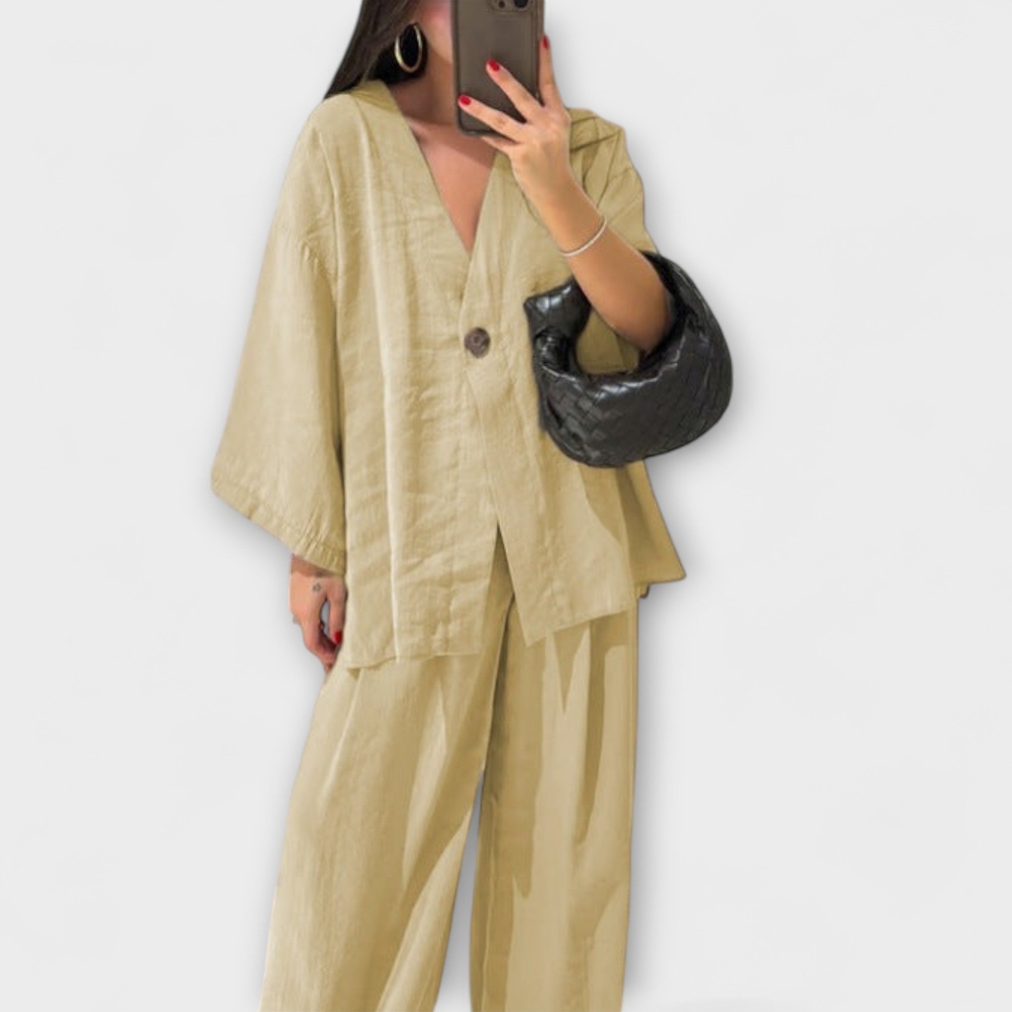 Jacqueline ™ | Ležérny top s V-výstrihom a nohavicový set