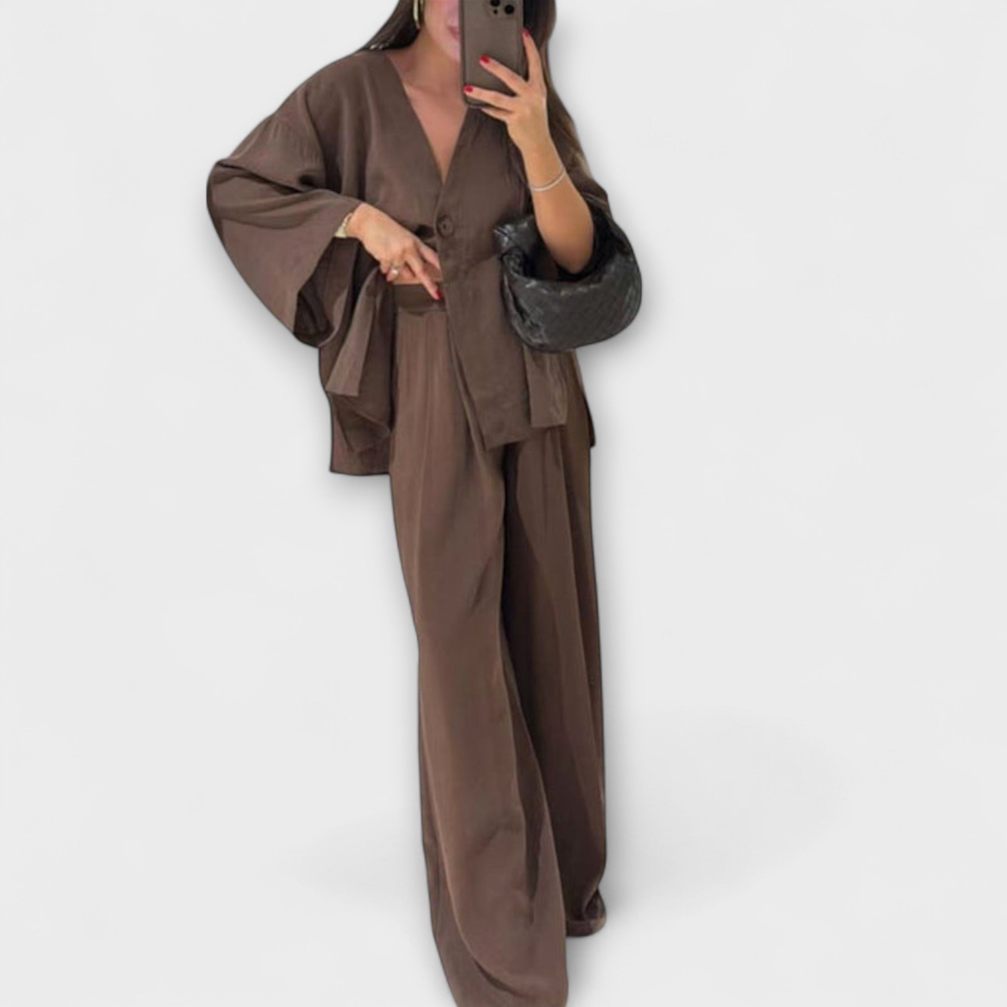 Jacqueline ™ | Ležérny top s V-výstrihom a nohavicový set