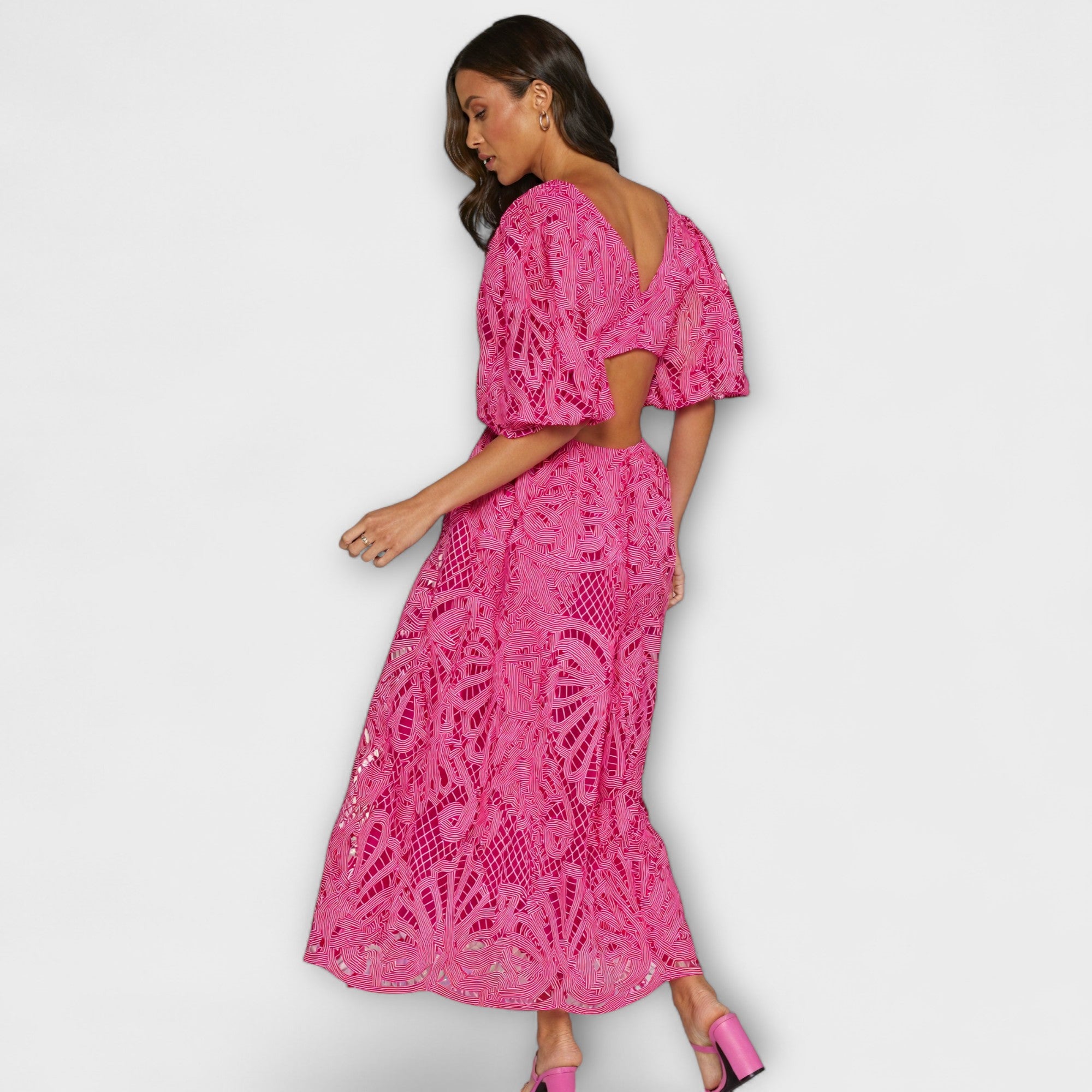 Darja ™ |Elegantné šaty s jemnými detailmi