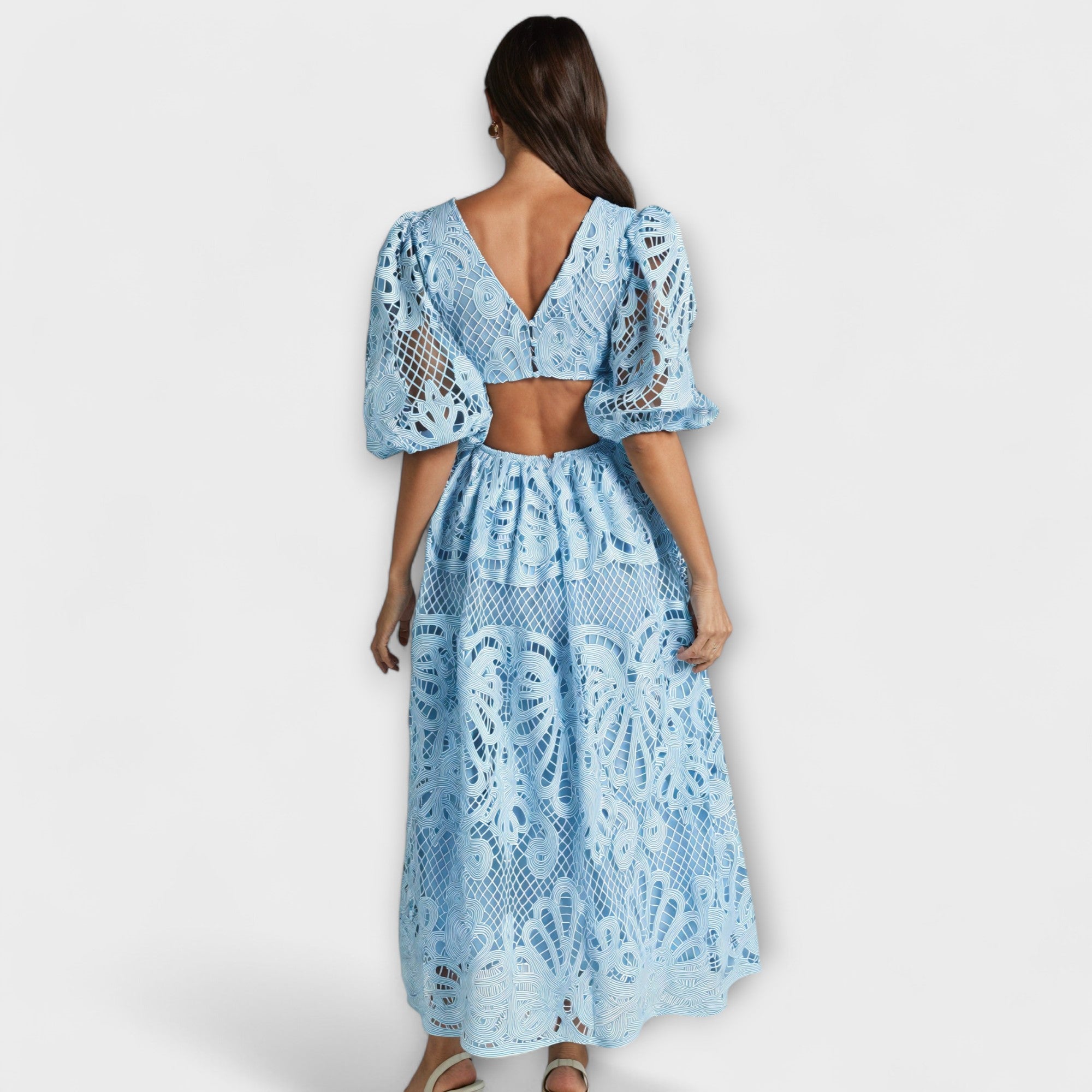 Darja ™ |Elegantné šaty s jemnými detailmi