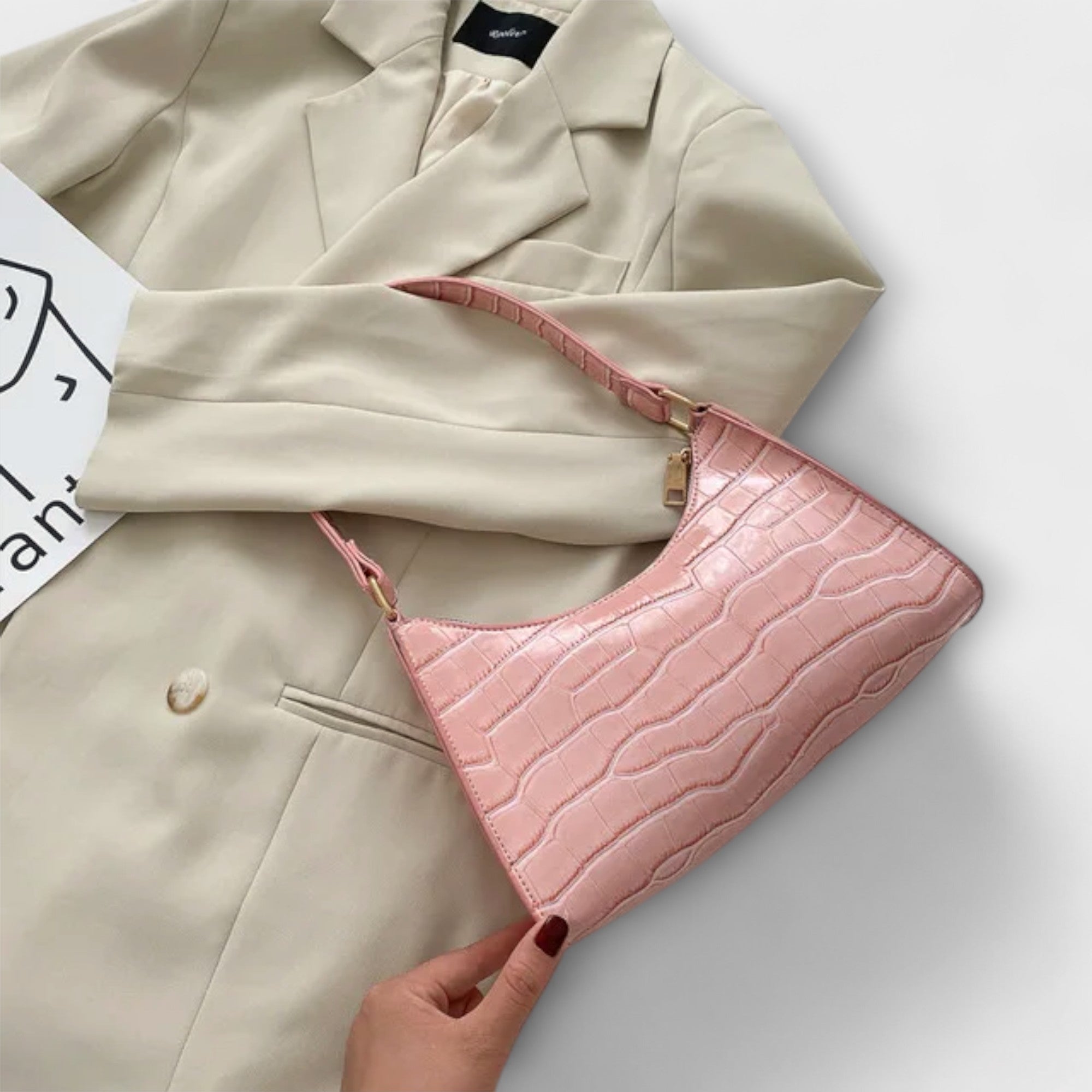 Monika. ™ |Lesklá kožená taška