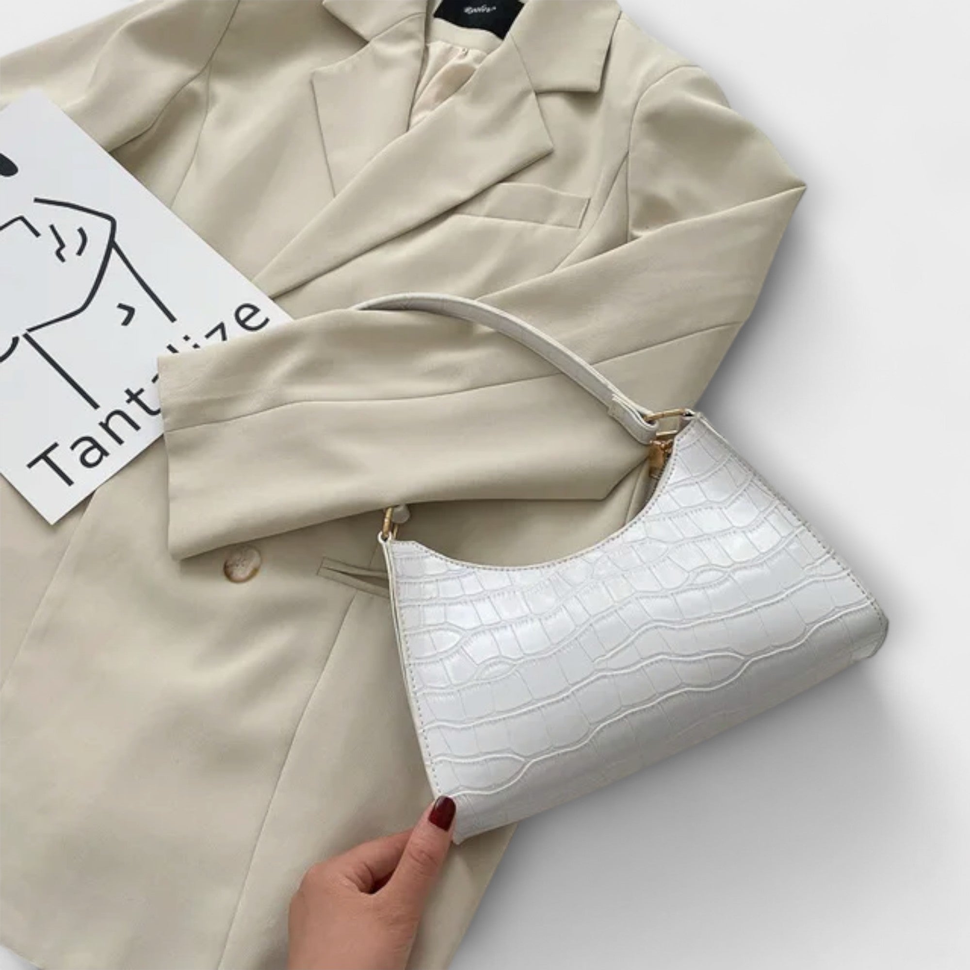 Monika. ™ |Lesklá kožená taška