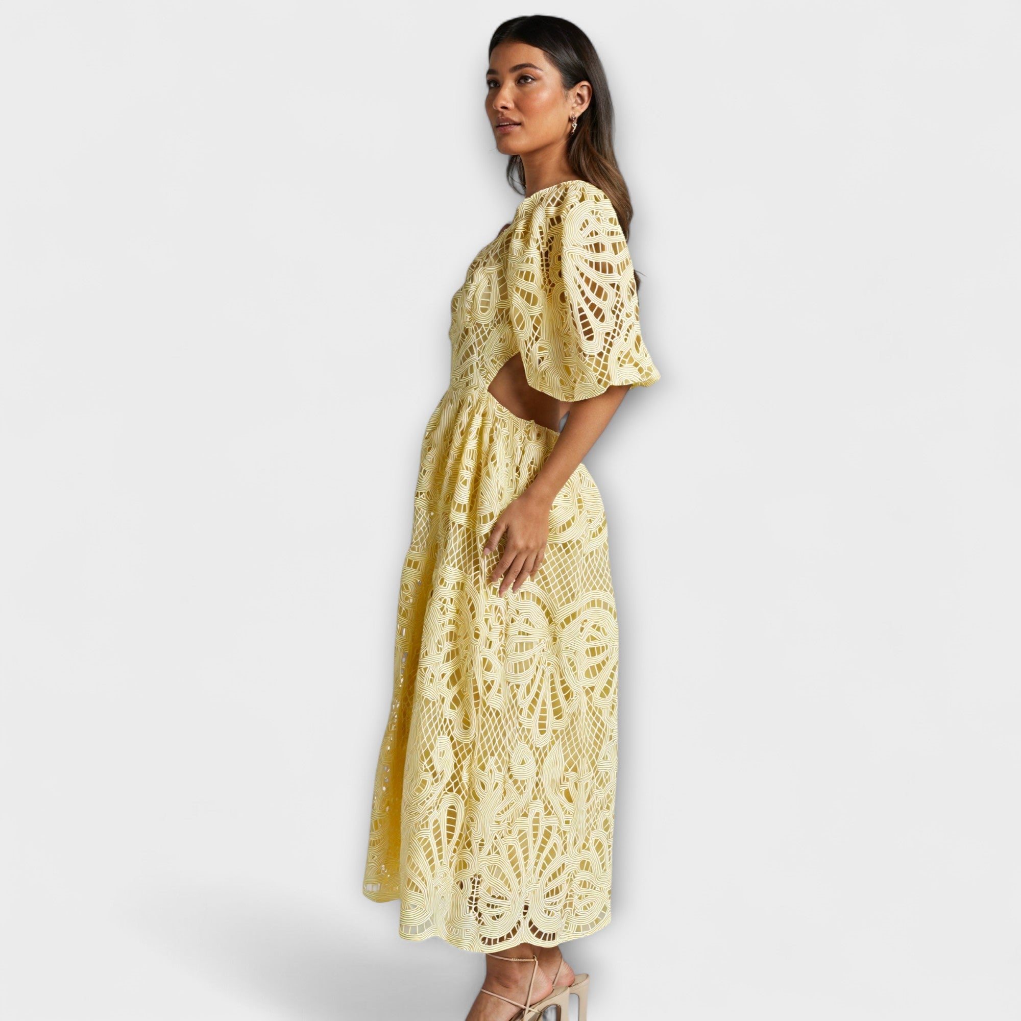 Darja ™ ｜Elegantné šaty s jemnými detailmi