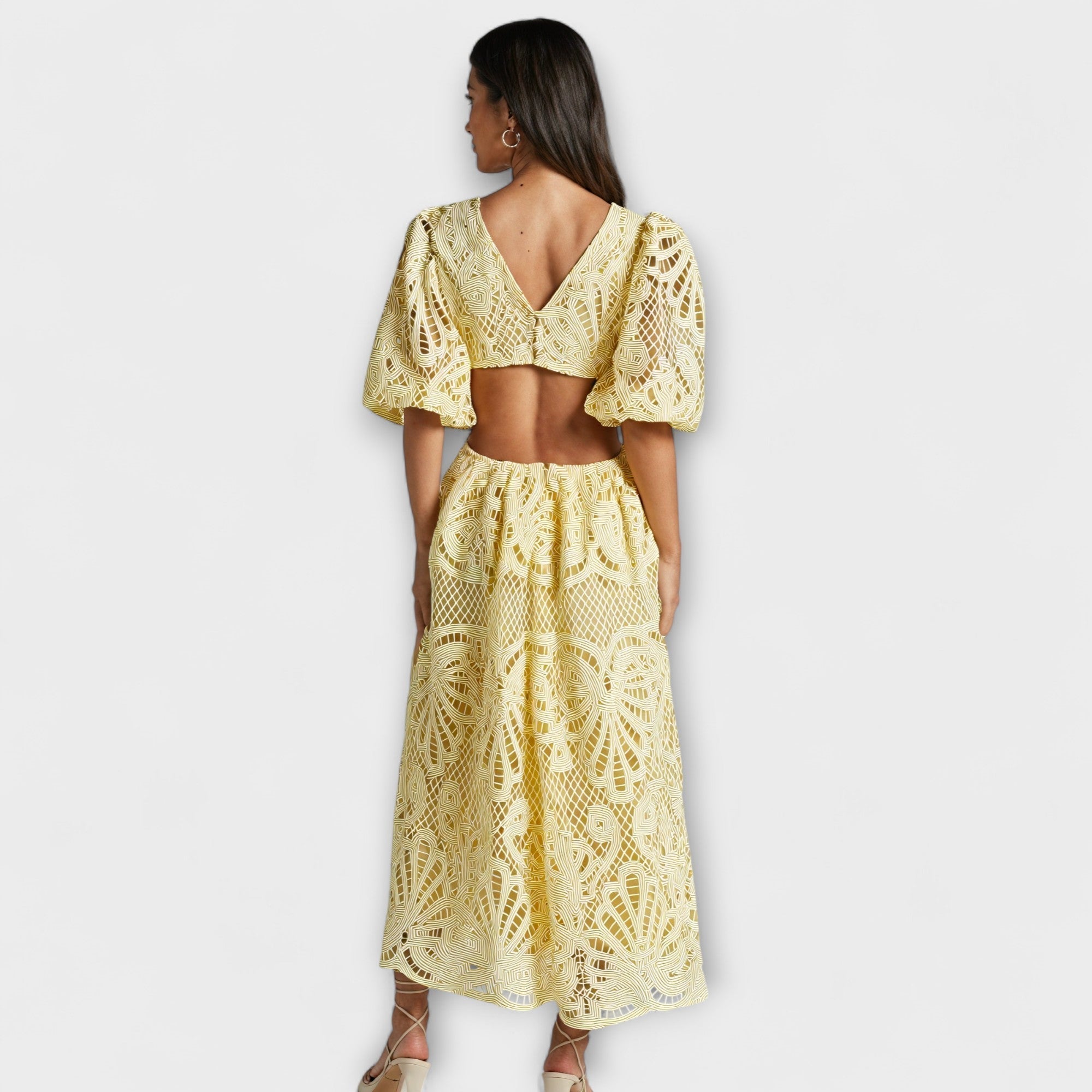 Darja ™ ｜Elegantné šaty s jemnými detailmi